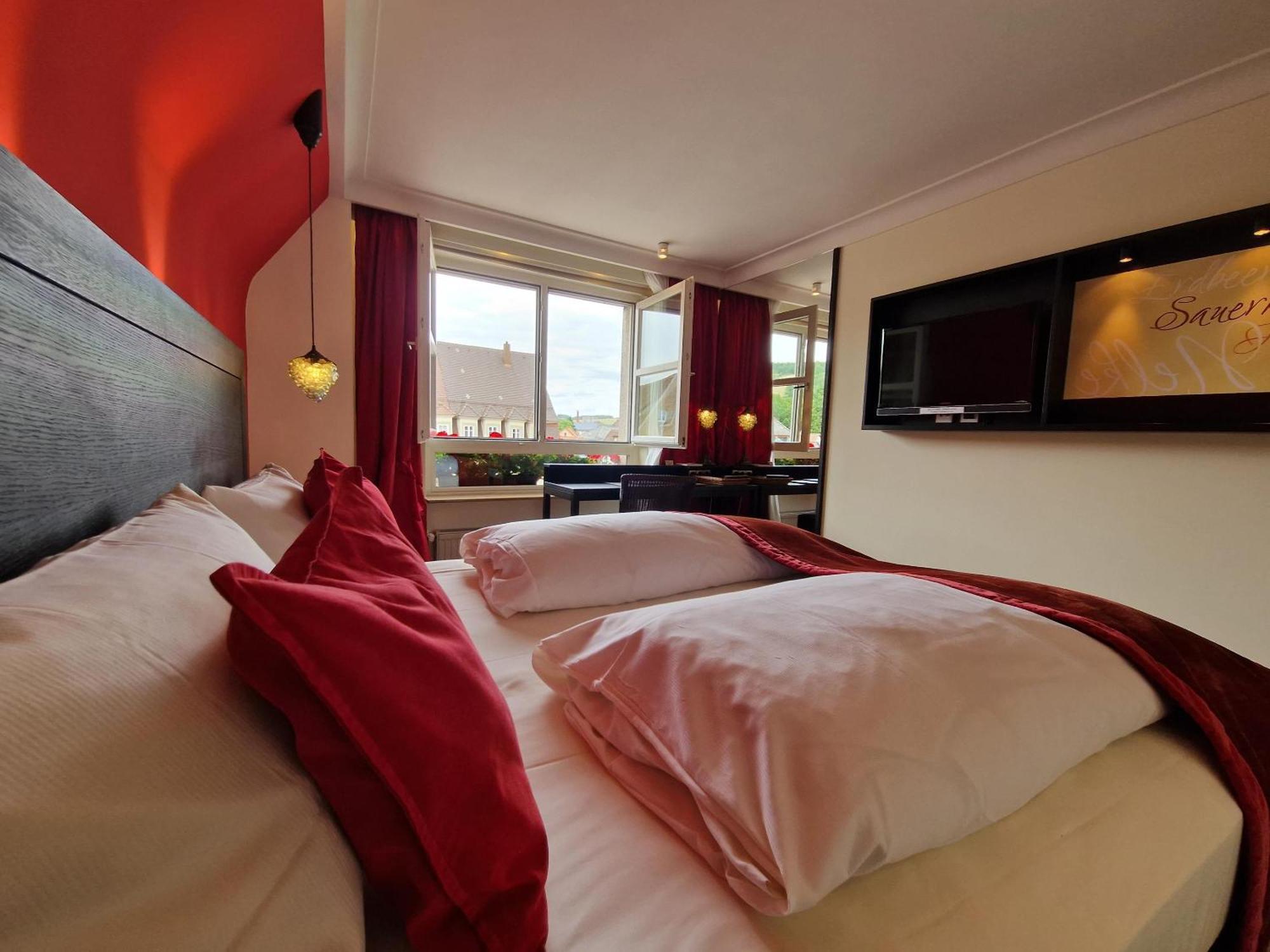 Laurentius Boutique-Hotel & Restaurant ไวเคอร์ไซม์ ภายนอก รูปภาพ
