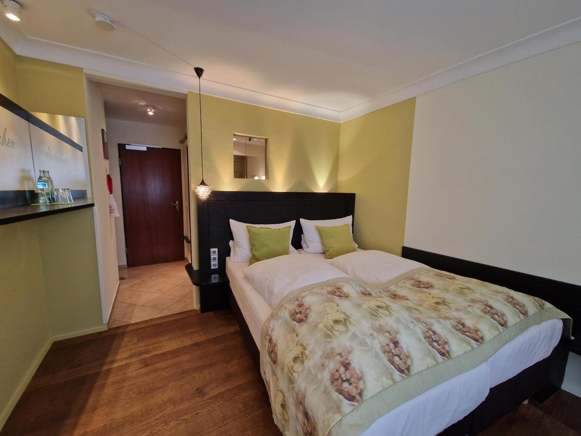 Laurentius Boutique-Hotel & Restaurant ไวเคอร์ไซม์ ภายนอก รูปภาพ