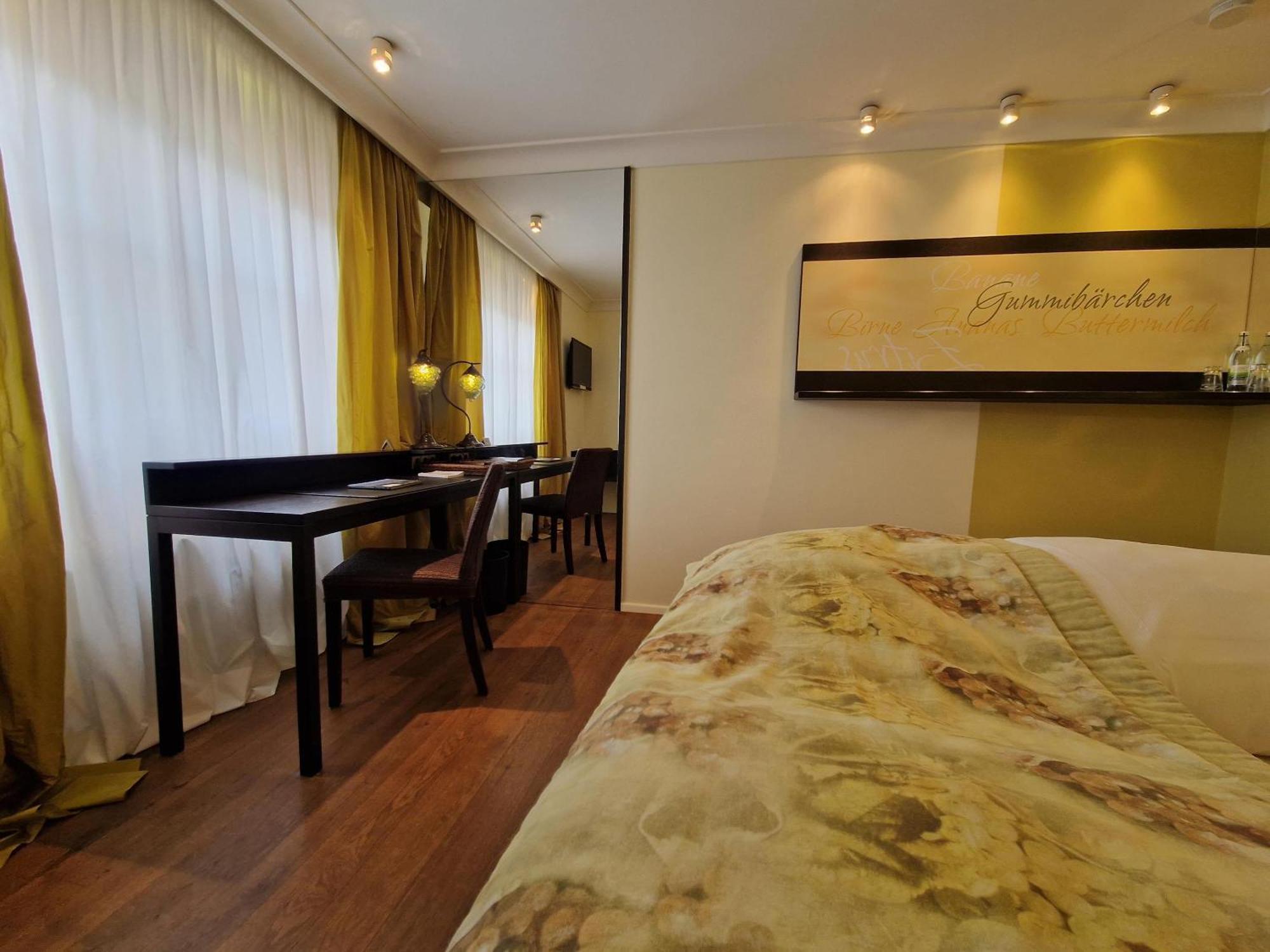 Laurentius Boutique-Hotel & Restaurant ไวเคอร์ไซม์ ภายนอก รูปภาพ