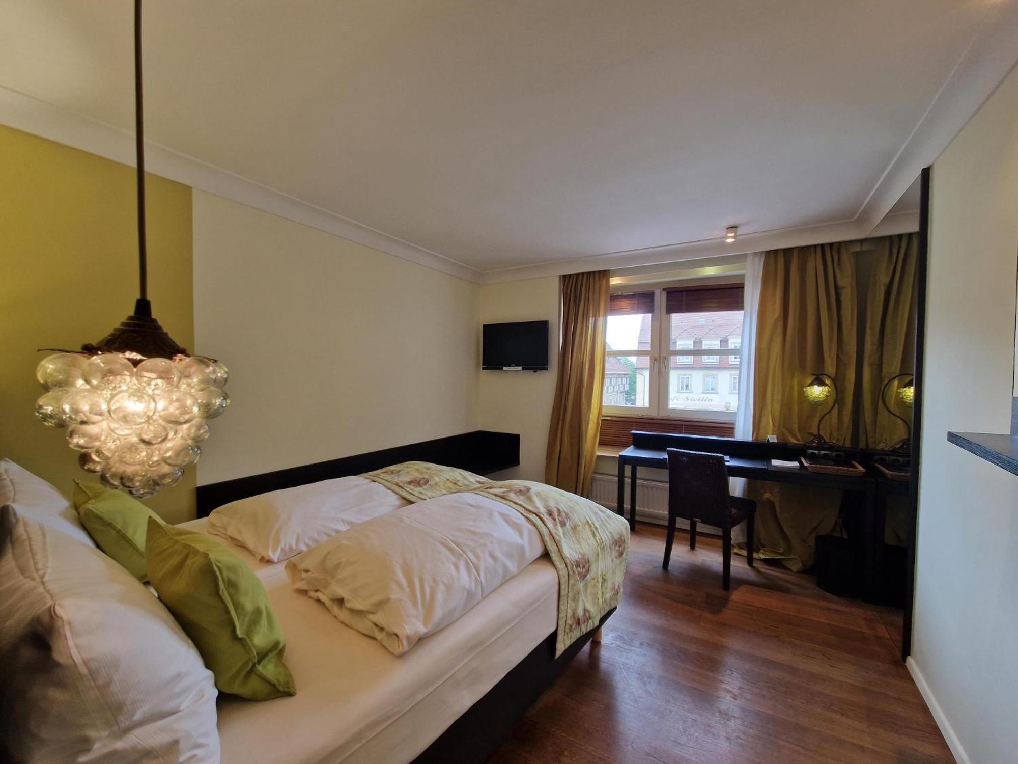 Laurentius Boutique-Hotel & Restaurant ไวเคอร์ไซม์ ภายนอก รูปภาพ